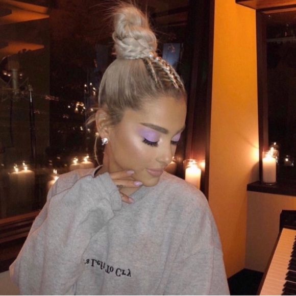 ARIANA GRANDE Light Grey No Tears Left To Cry Oversized Pullover Sweatshirt - Picture 3 of 11
